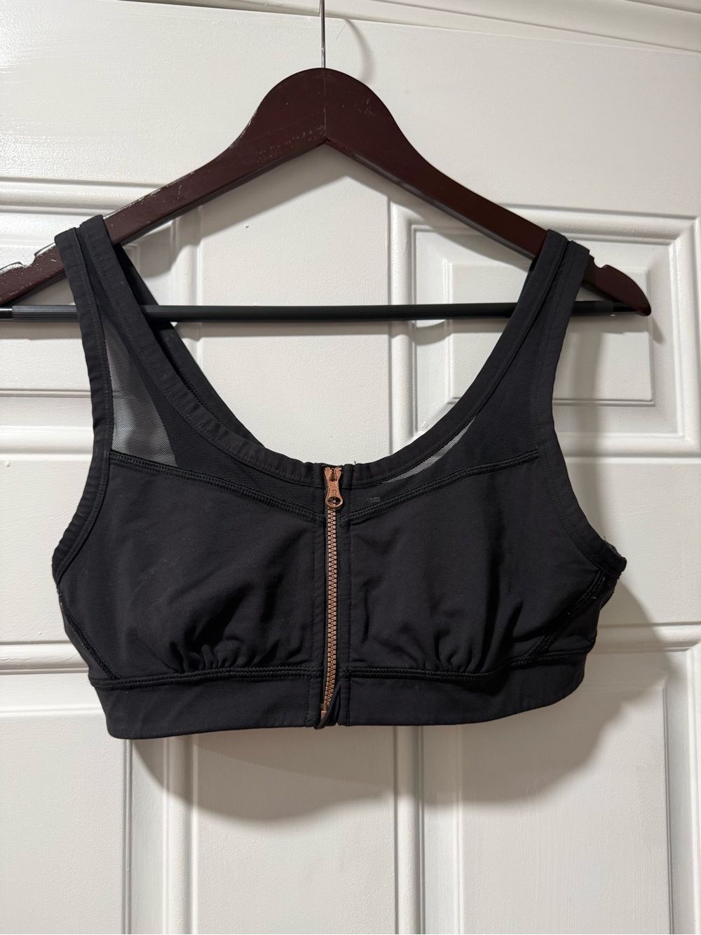 lululemon athletica Black Front-Zip Sports Bra with Copper Zipper size 6